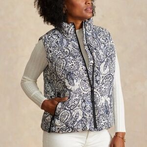 Vera Bradley puffer vest size medium paisley fuzzy lined pockets